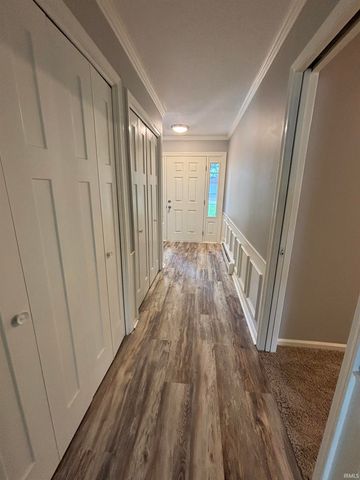 2227 Lakeland Lane, Fort Wayne, IN 46815