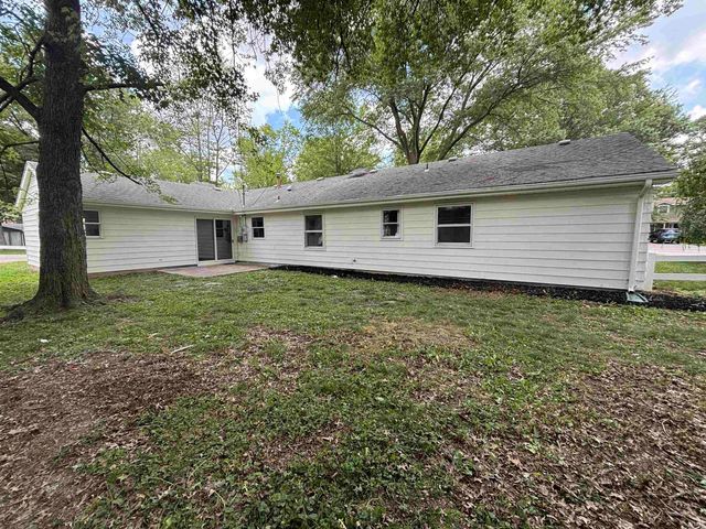 2227 Lakeland Lane, Fort Wayne, IN 46815