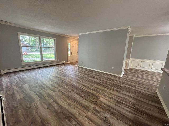 2227 Lakeland Lane, Fort Wayne, IN 46815