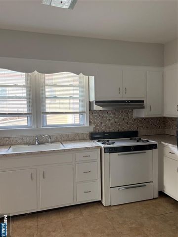 161 Union 2, Belleville, NJ 07109