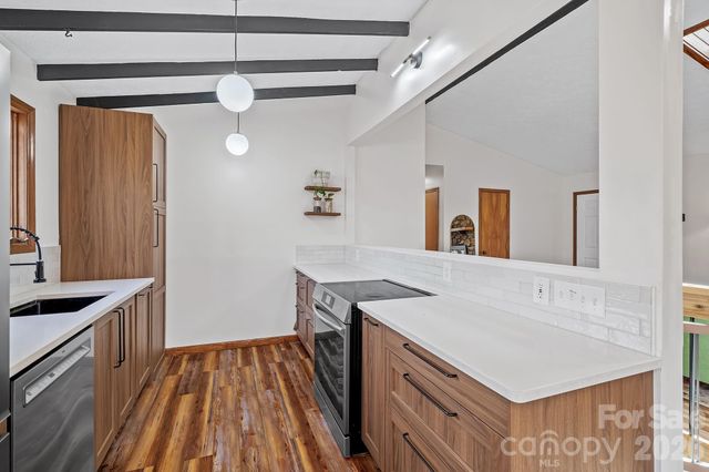 39 Spooks Branch Extension, Asheville, NC 28804