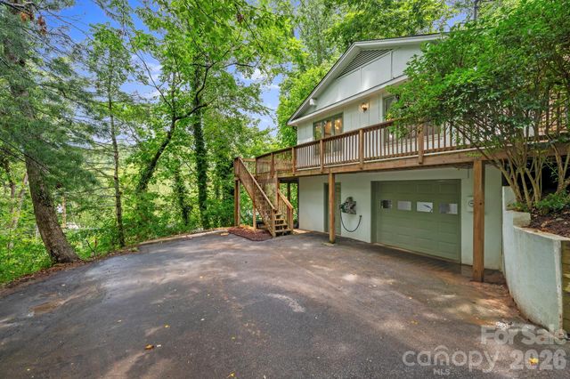 39 Spooks Branch Extension, Asheville, NC 28804
