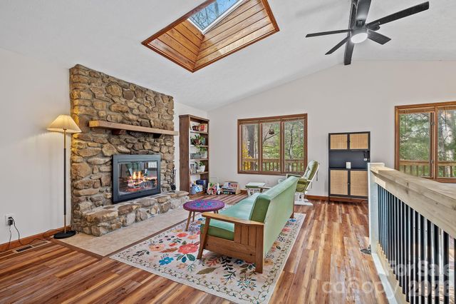 39 Spooks Branch Extension, Asheville, NC 28804