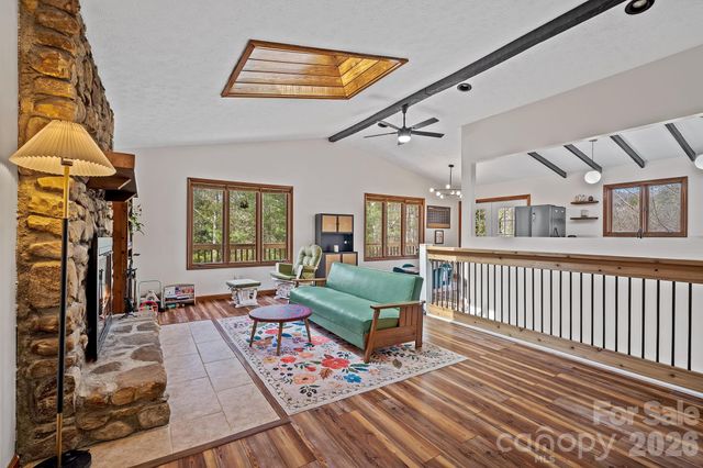 39 Spooks Branch Extension, Asheville, NC 28804