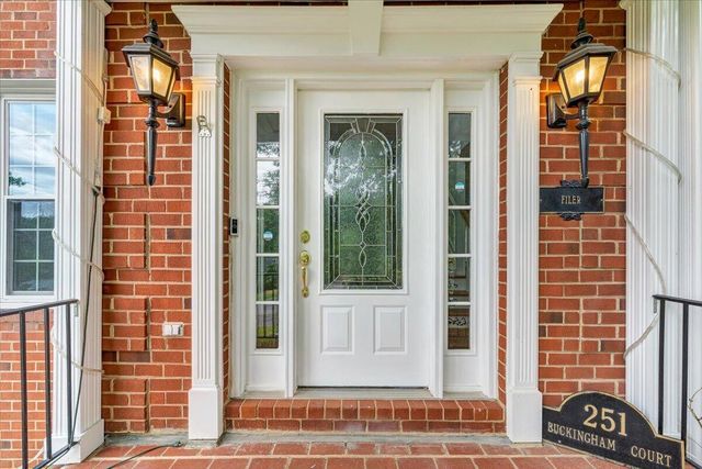 251 Buckingham CT, Roanoke, VA 24019