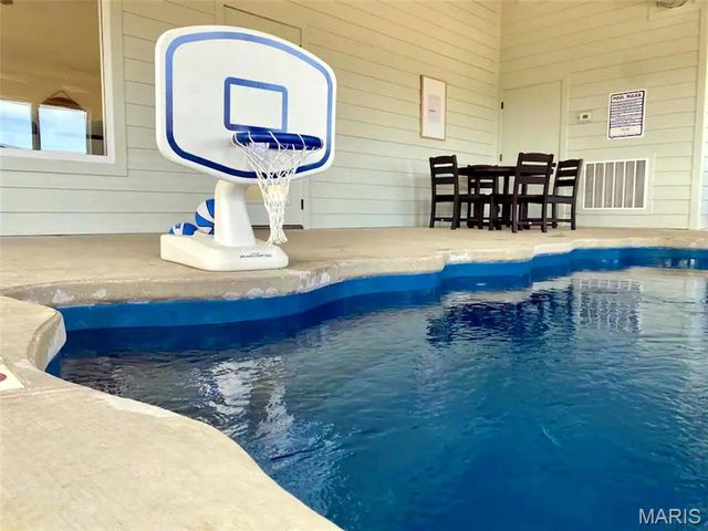 18 Settlers Cove, Kimberling City, MO 65686