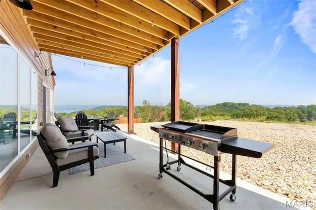 18 Settlers Cove, Kimberling City, MO 65686