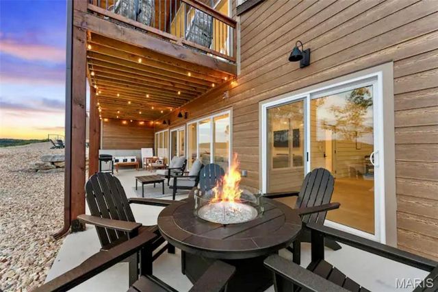 18 Settlers Cove, Kimberling City, MO 65686