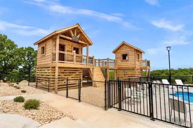 18 Settlers Cove, Kimberling City, MO 65686