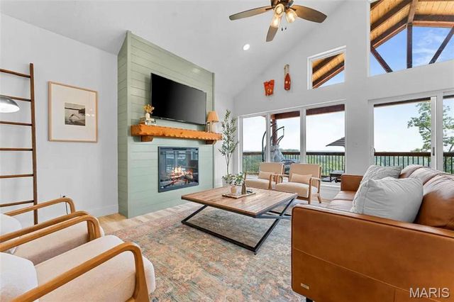 18 Settlers Cove, Kimberling City, MO 65686