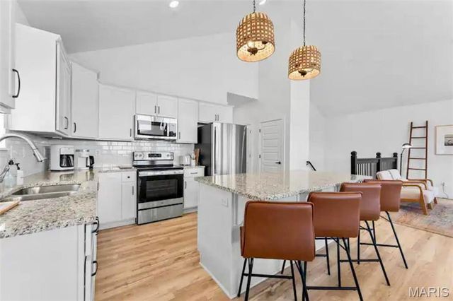 18 Settlers Cove, Kimberling City, MO 65686