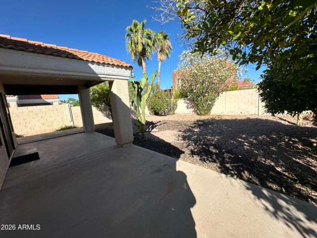 14462 N SHERWOOD Drive B, Fountain Hills, AZ 85268