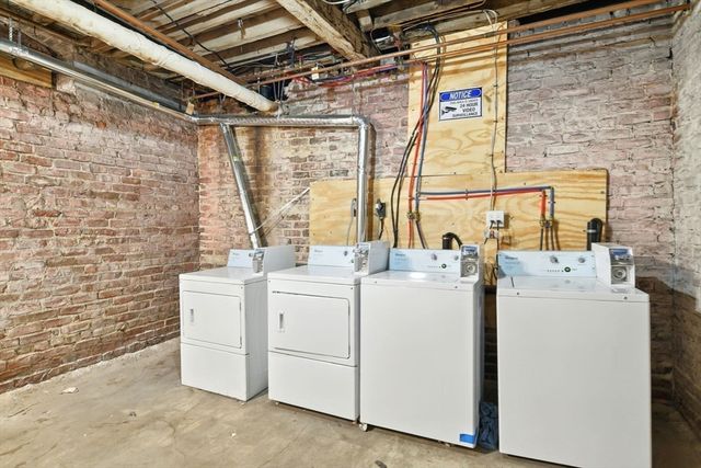 11 Conway St, Greenfield, MA 01301