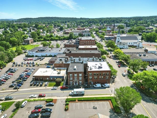 11 Conway St, Greenfield, MA 01301