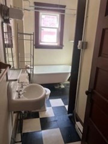 11 Conway St, Greenfield, MA 01301