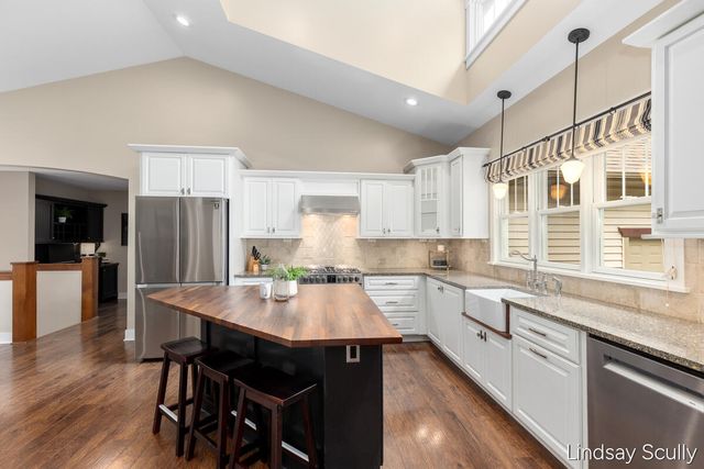 7889 Meadowood Drive, Georgetown Twp, MI 49426