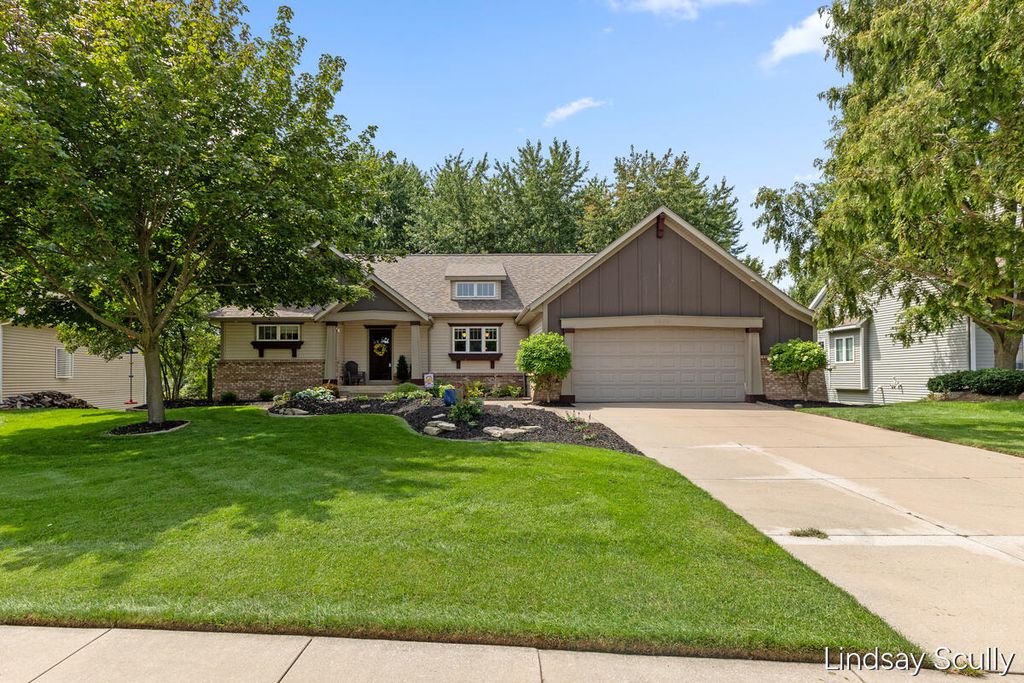 7889 Meadowood Drive, Georgetown Twp, MI 49426