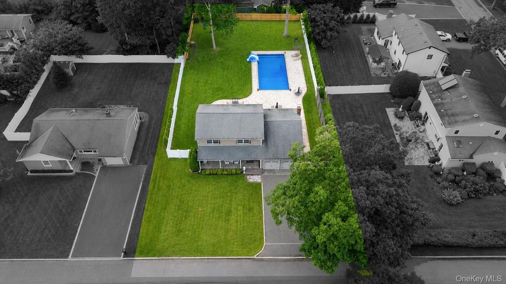 282 6th Avenue, Saint James, NY 11780 — photo 2