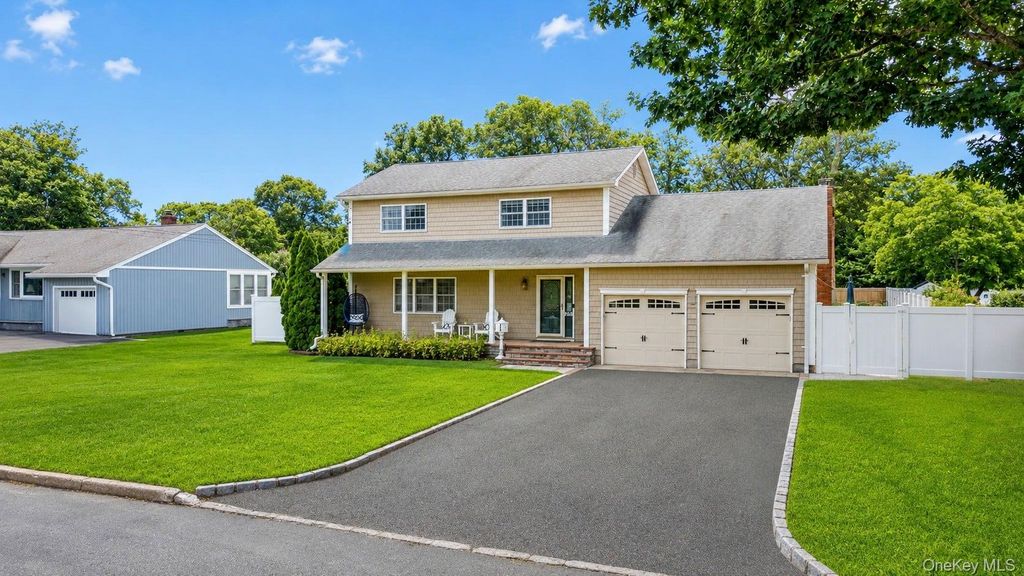 282 6th Avenue, Saint James, NY 11780 — photo 4