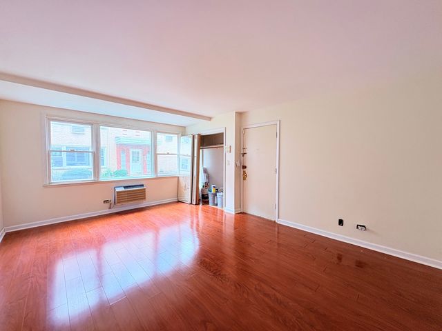 3201 W Berwyn Avenue 1S, Chicago, IL 60625