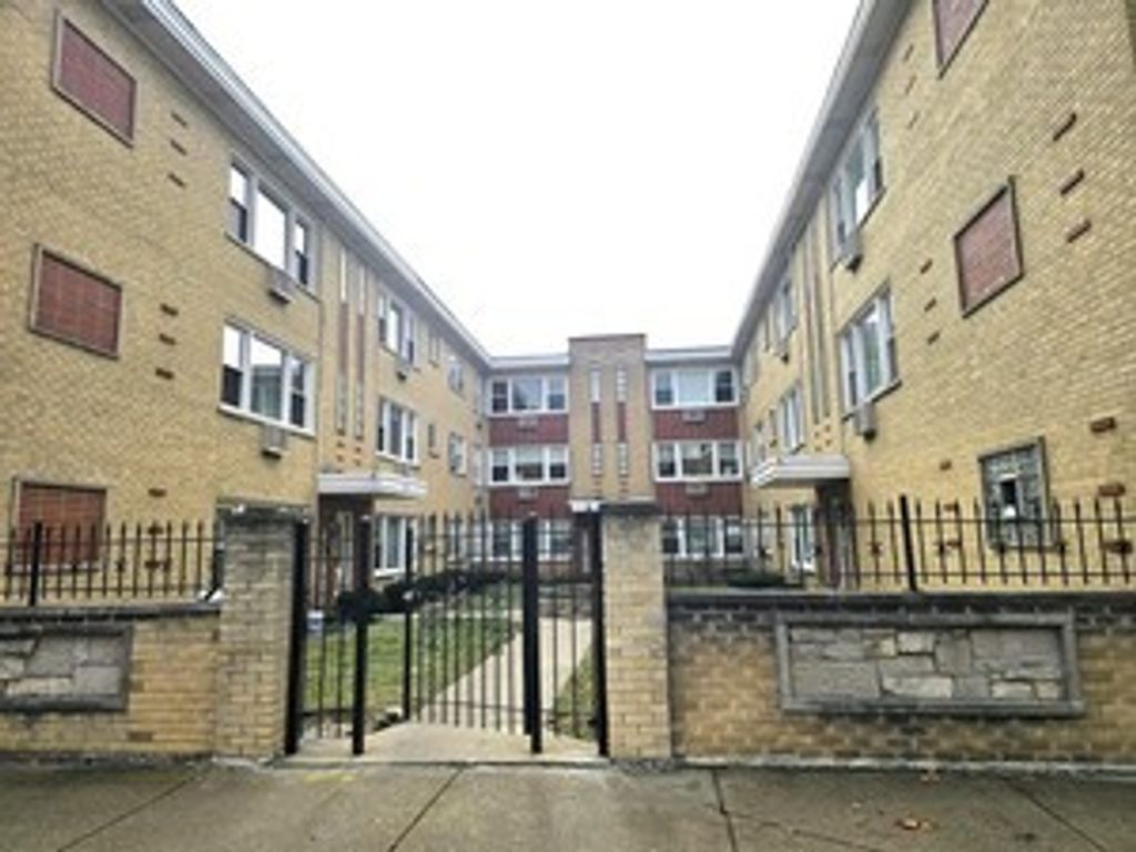 3201 W Berwyn Avenue 1S, Chicago, IL 60625