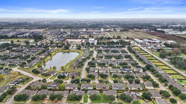 22403 Pebble Falls Lane, Tomball, TX 77375