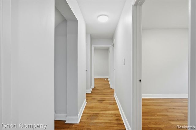 2717 Burlingame, Detroit, MI 48206