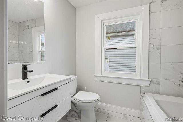 2717 Burlingame, Detroit, MI 48206