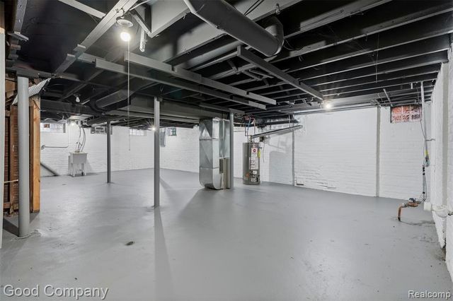 2717 Burlingame, Detroit, MI 48206