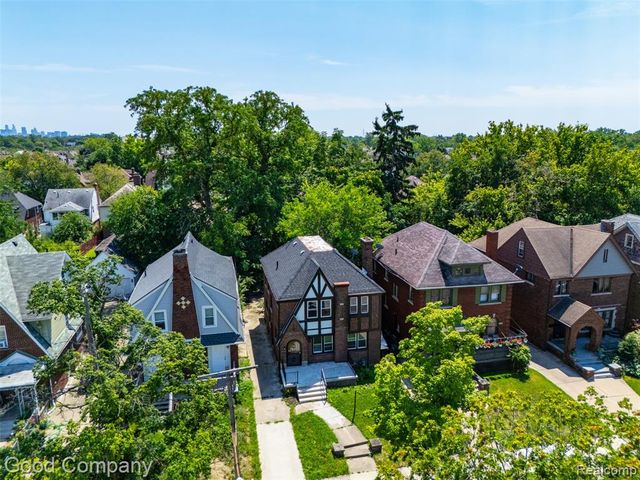 2717 Burlingame, Detroit, MI 48206