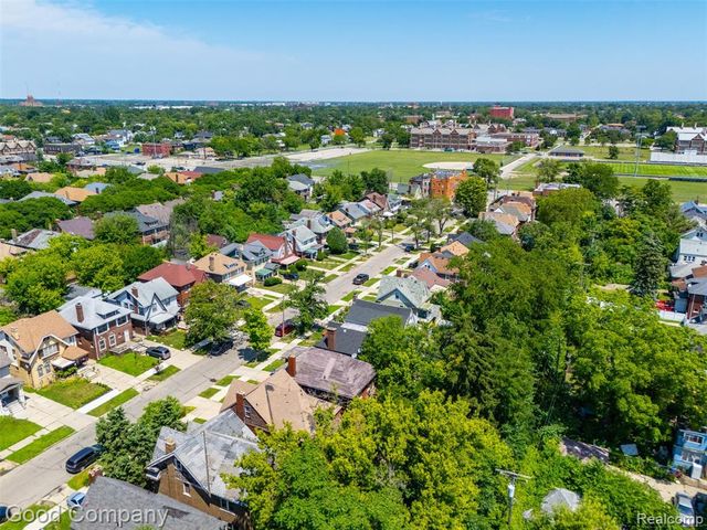 2717 Burlingame, Detroit, MI 48206