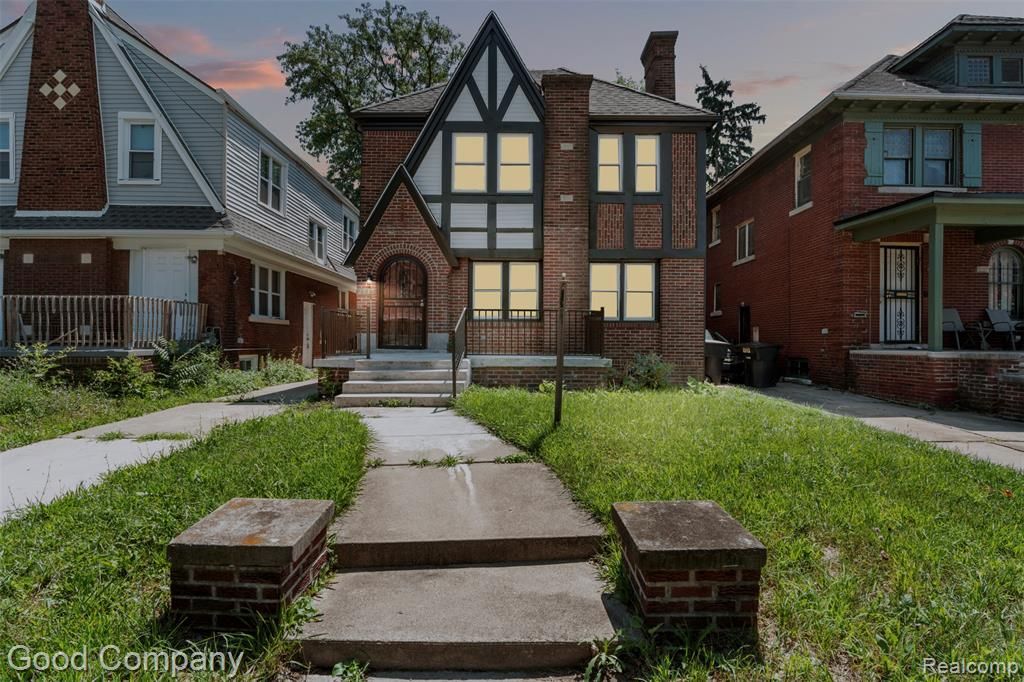 2717 Burlingame, Detroit, MI 48206