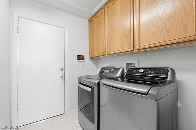 6566 Aurora Dawn Drive, Las Vegas, NV 89142