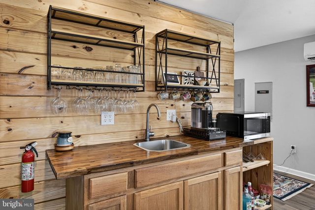 6478 LAUREL HILL LN, Rixeyville, VA 22737