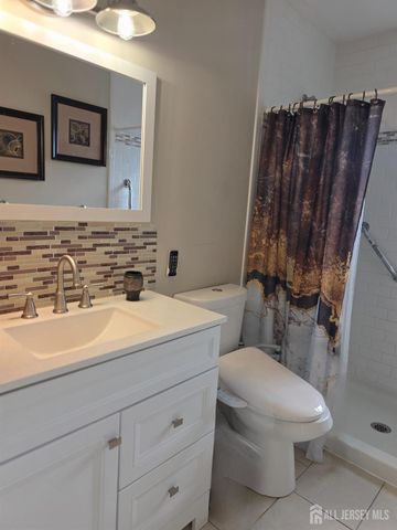 16 Hare Bell Hollow, Toms River, NJ 08755