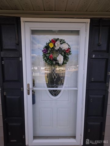 16 Hare Bell Hollow, Toms River, NJ 08755