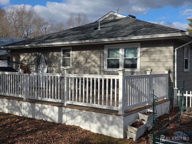 16 Hare Bell Hollow, Toms River, NJ 08755