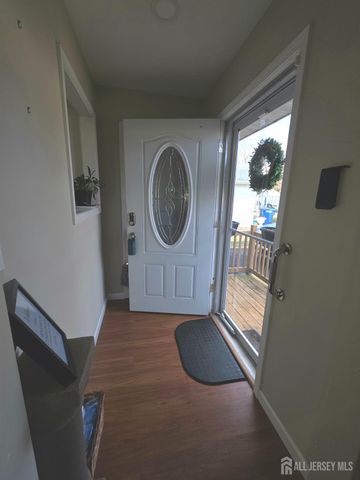 16 Hare Bell Hollow, Toms River, NJ 08755