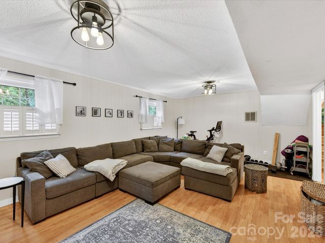 119 Cliffwood Circle, Mooresville, NC 28115