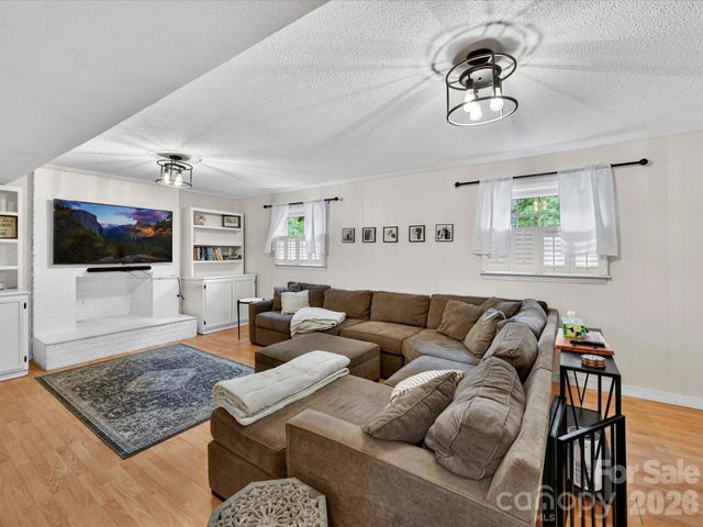 119 Cliffwood Circle, Mooresville, NC 28115