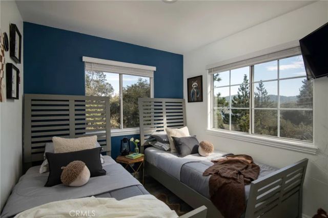 28824 Zion Drive, Lake Arrowhead, CA 92352
