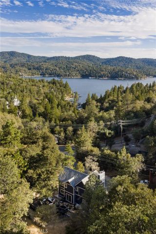 28824 Zion Drive, Lake Arrowhead, CA 92352