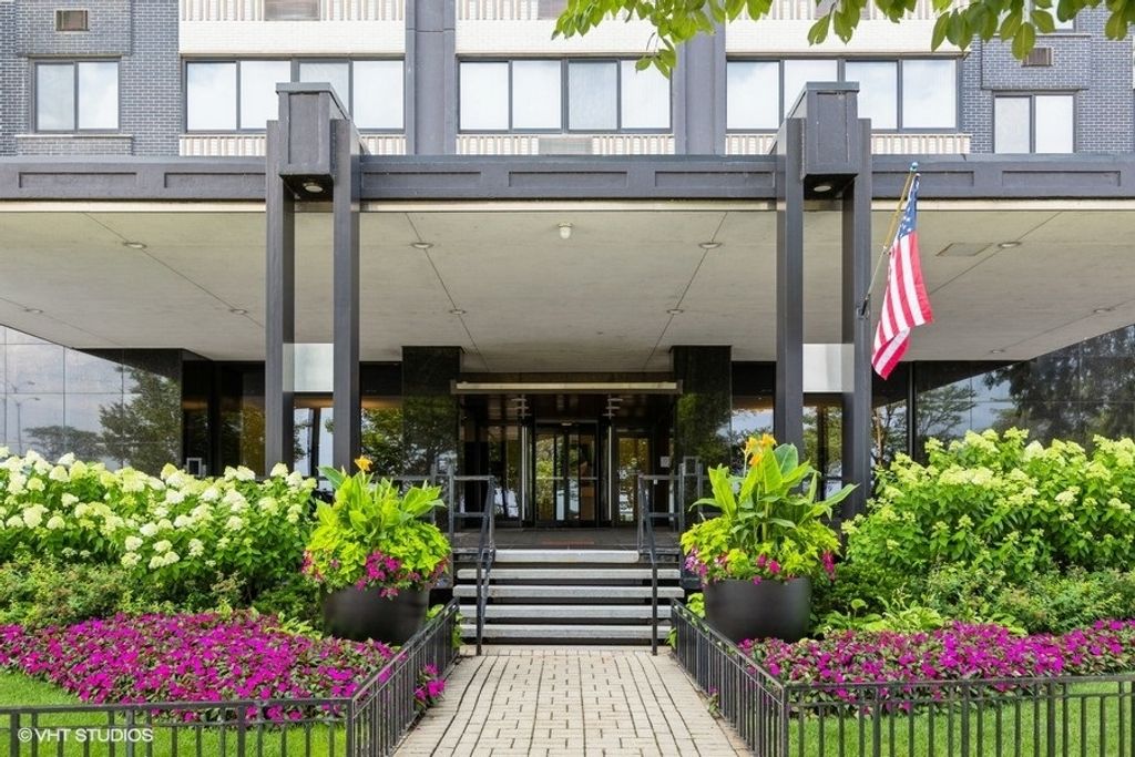 1440 N Lake Shore Drive 6F, Chicago, IL 60610