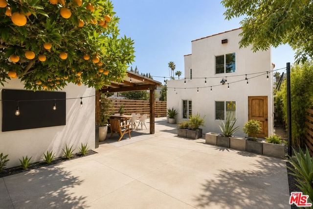 4121 Shelburn Court, Los Angeles, CA 90065