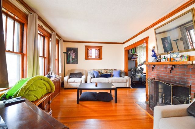 22 Cresthill Rd 22, Boston, MA 02135