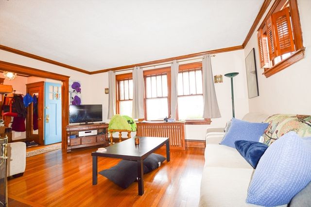 22 Cresthill Rd 22, Boston, MA 02135