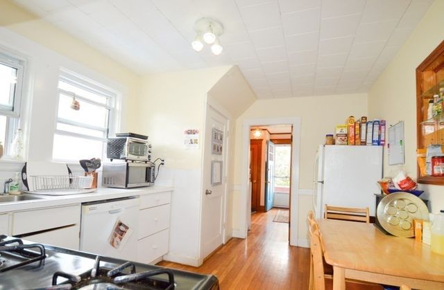 22 Cresthill Rd 22, Boston, MA 02135