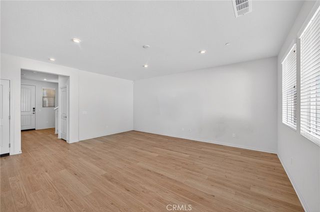 694 Dahlia, San Jacinto, CA 92583