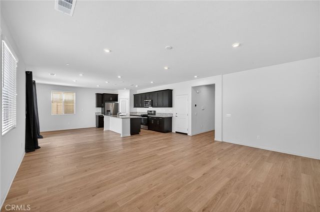 694 Dahlia, San Jacinto, CA 92583