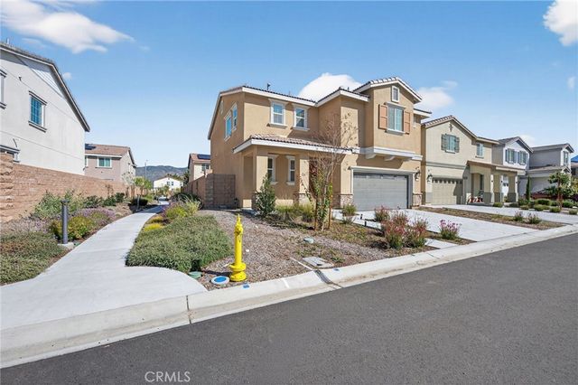 694 Dahlia, San Jacinto, CA 92583